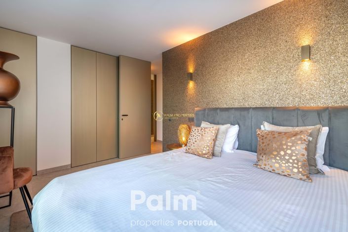 Image No.22-6 Bed Apartment for sale