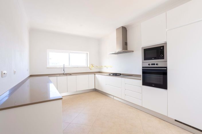 Image No.10-4 Bed Villa for sale