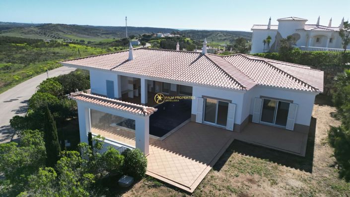 Image No.2-4 Bed Villa for sale