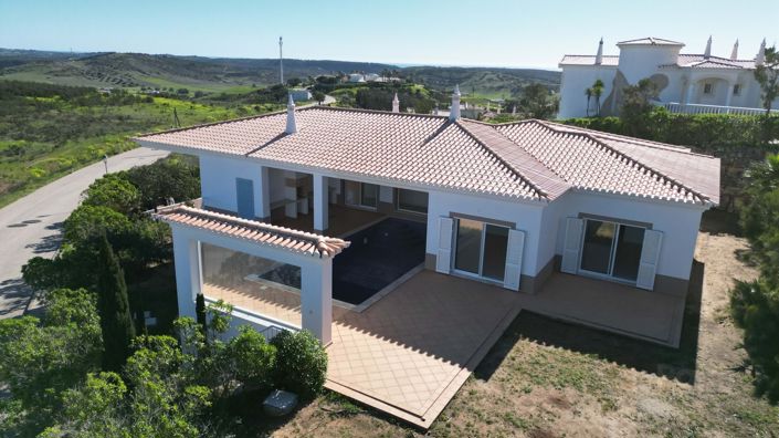 Image No.2-4 Bed Villa for sale