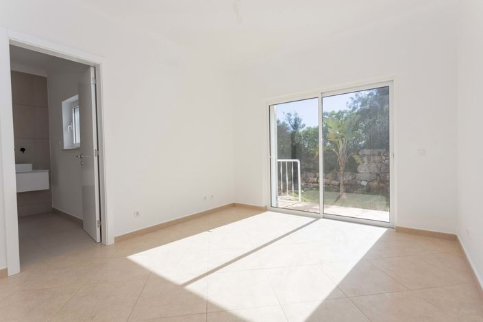 Image No.24-4 Bed Villa for sale