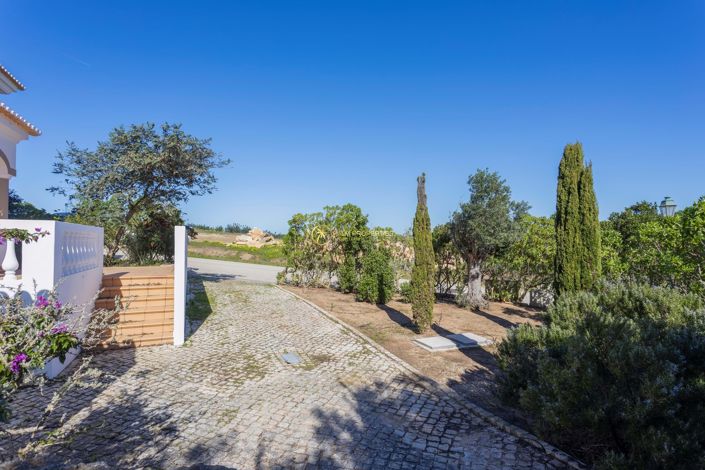 Image No.44-4 Bed Villa for sale