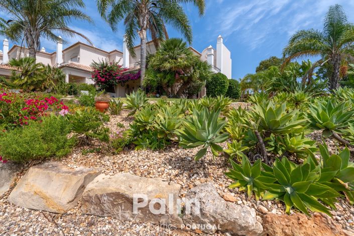 Image No.12-2 Bed Townhouse for sale