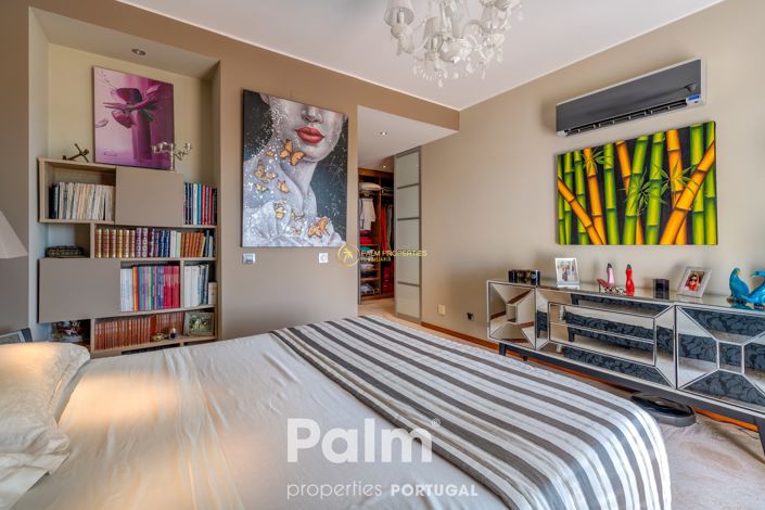 Image No.26-2 Bed Townhouse for sale