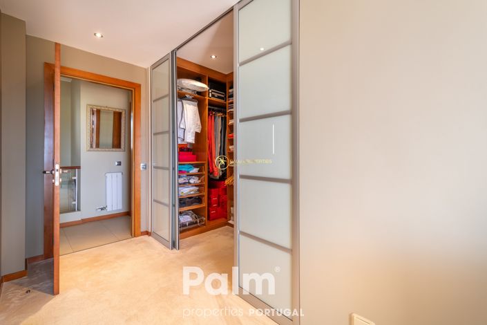 Image No.27-2 Bed Townhouse for sale