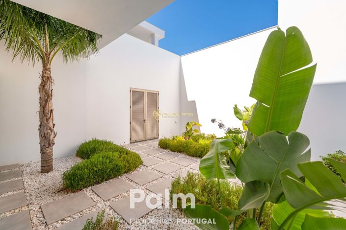 Image No.25-3 Bed Villa for sale