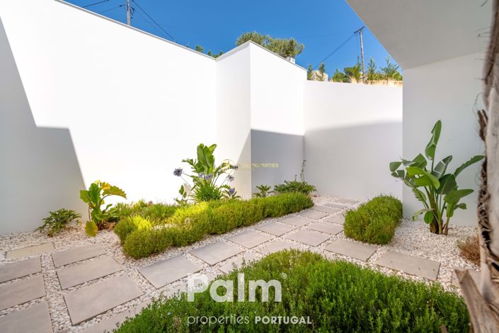 Image No.26-3 Bed Villa for sale