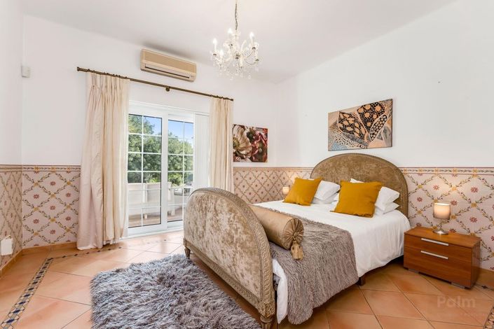 Image No.27-6 Bed Villa for sale