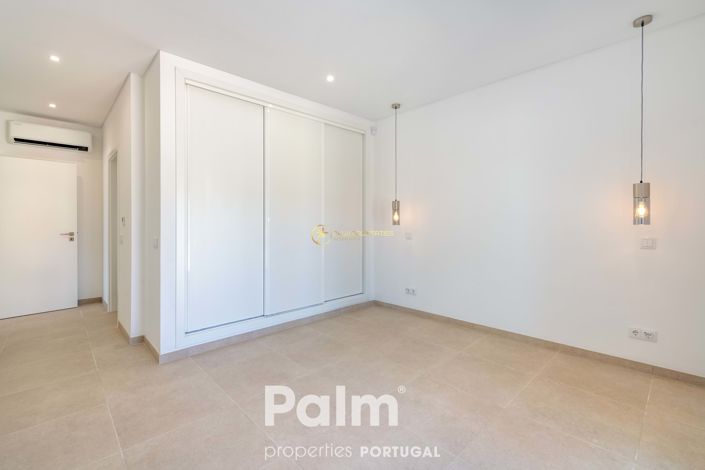 Image No.17-Villa de 4 chambres à vendre à Lagoa