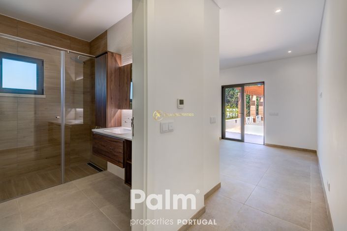 Image No.17-4 Bed Villa for sale