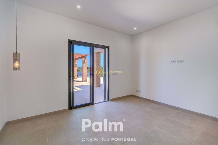 Image No.18-Villa de 4 chambres à vendre à Lagoa