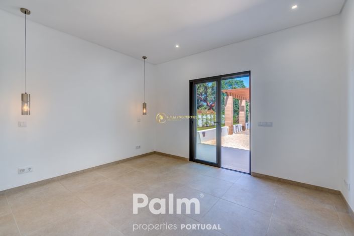 Image No.18-4 Bed Villa for sale