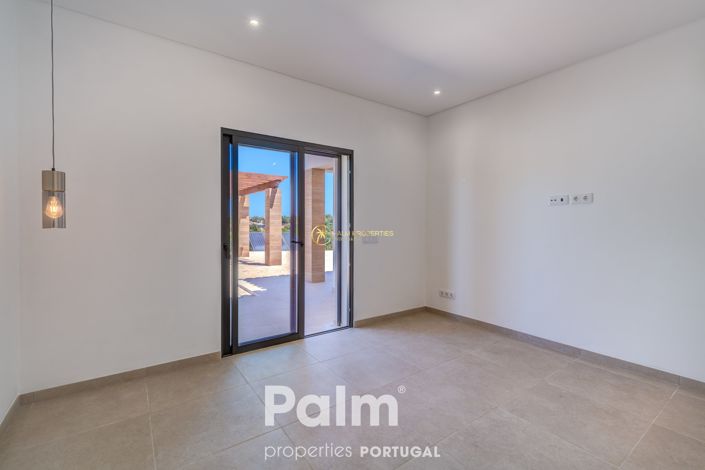 Image No.20-4 Bed Villa for sale