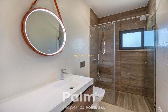 Image No.29-4 Bed Villa for sale