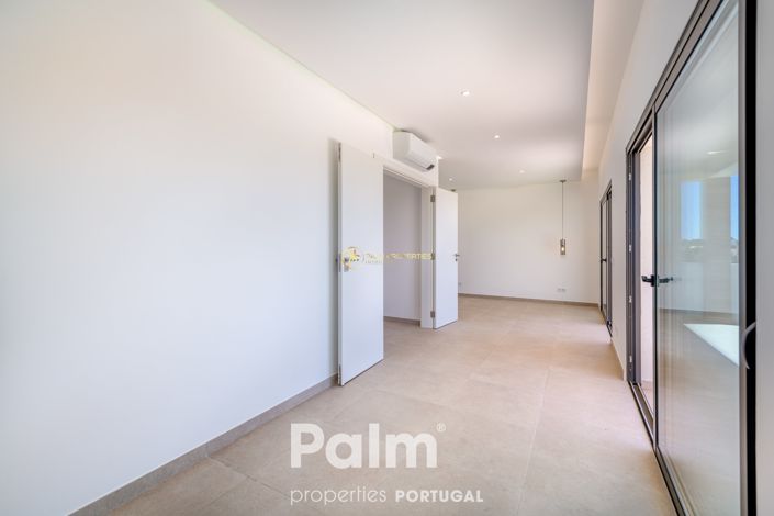 Image No.31-4 Bed Villa for sale