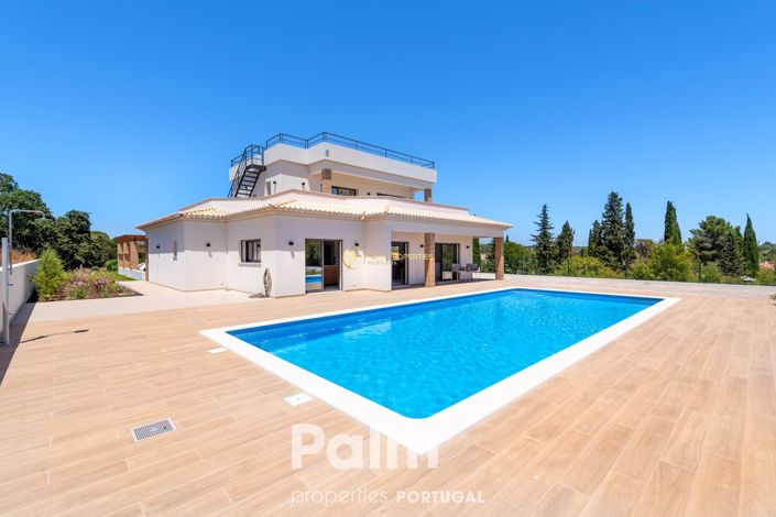 Image No.1-4 Bed Villa for sale