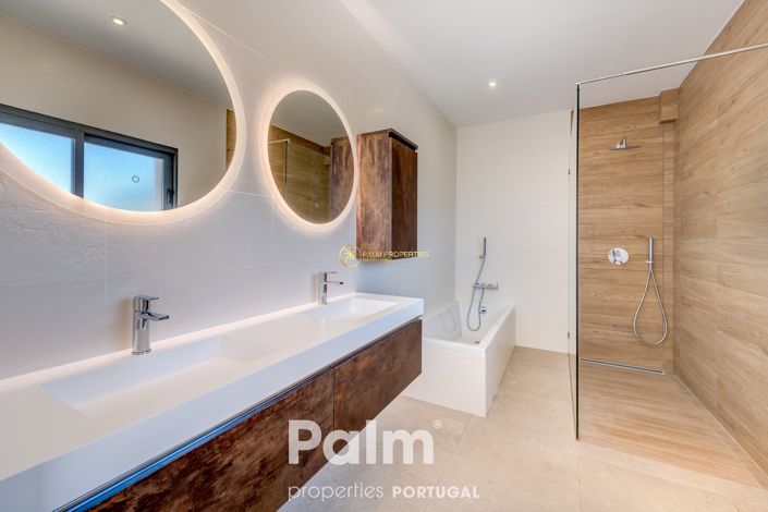 Image No.43-4 Bed Villa for sale