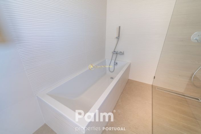 Image No.45-4 Bed Villa for sale