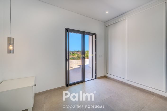 Image No.49-4 Bed Villa for sale