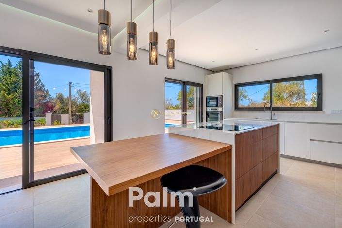 Image No.5-4 Bed Villa for sale