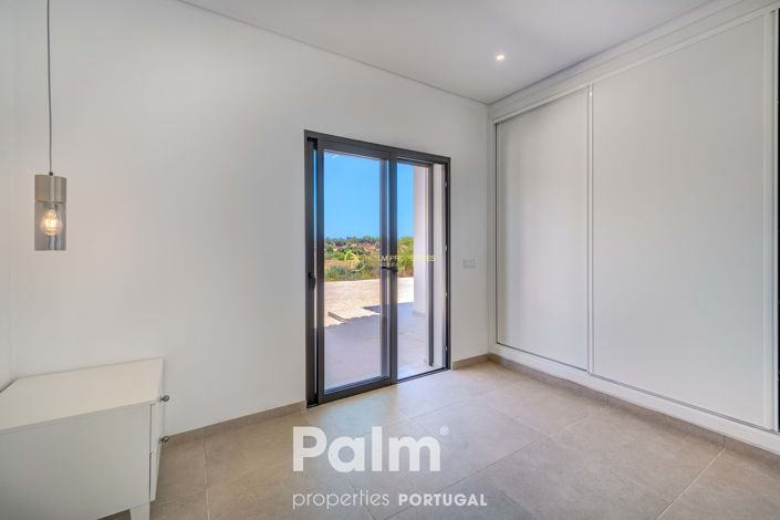 Image No.50-Villa de 4 chambres à vendre à Lagoa