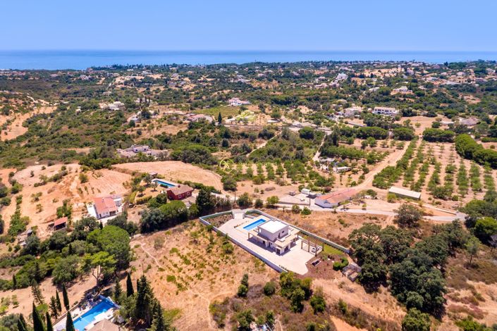 Image No.57-4 Bed Villa for sale