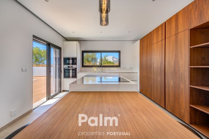 Image No.8-4 Bed Villa for sale