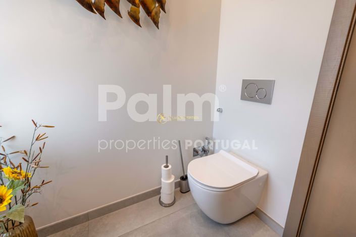 Image No.58-3 Bed Villa for sale