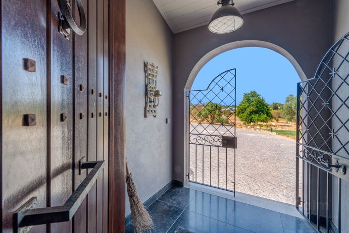 Image No.26-3 Bed Villa for sale