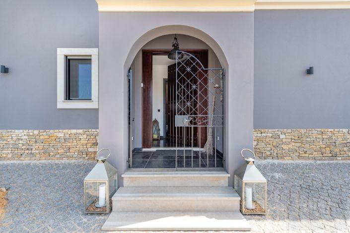 Image No.27-3 Bed Villa for sale