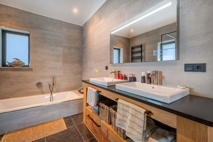 Image No.47-3 Bed Villa for sale