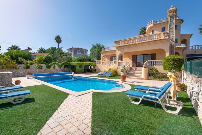 Image No.1-5 Bed Villa for sale