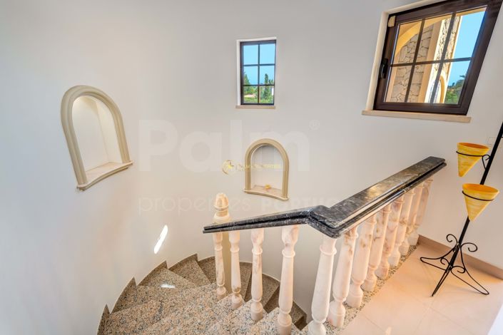 Image No.33-5 Bed Villa for sale