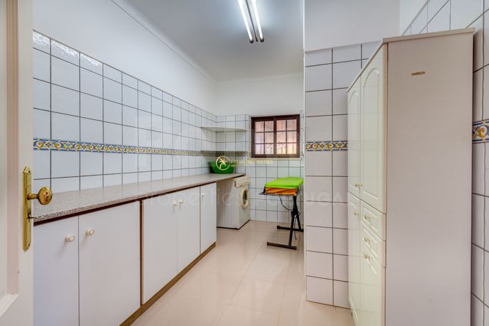 Image No.66-5 Bed Villa for sale