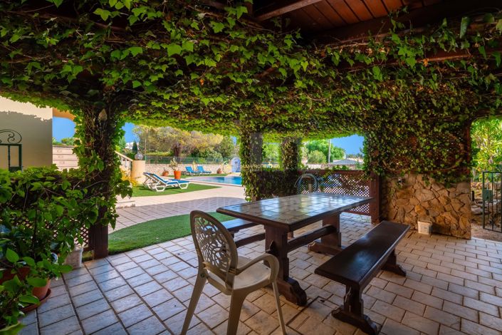 Image No.57-5 Bed Villa for sale