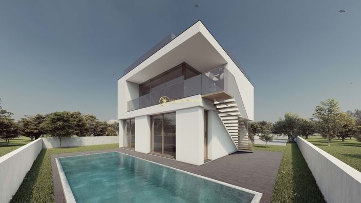 Image No.1-3 Bed Land for sale