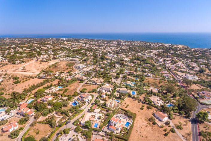 Image No.10-3 Bed Land for sale