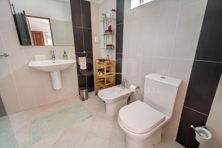 Image No.19-3 Bed Villa for sale