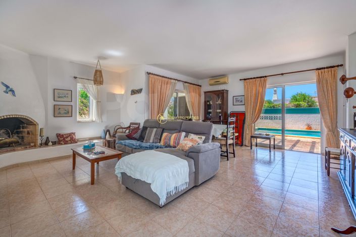 Image No.2-3 Bed Villa for sale