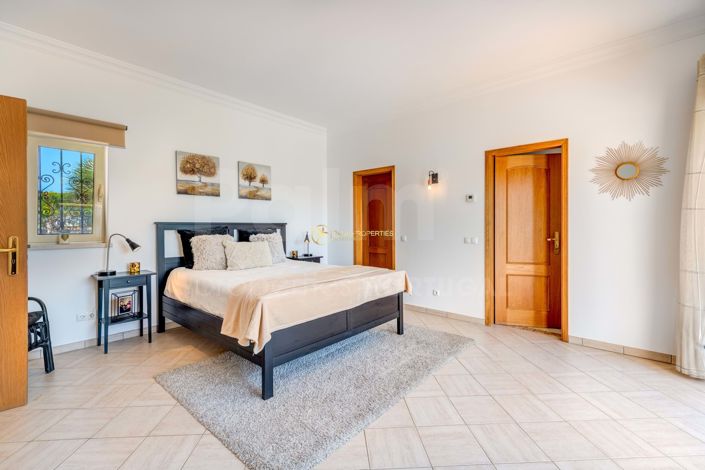 Image No.18-Villa de 5 chambres à vendre à Lagoa