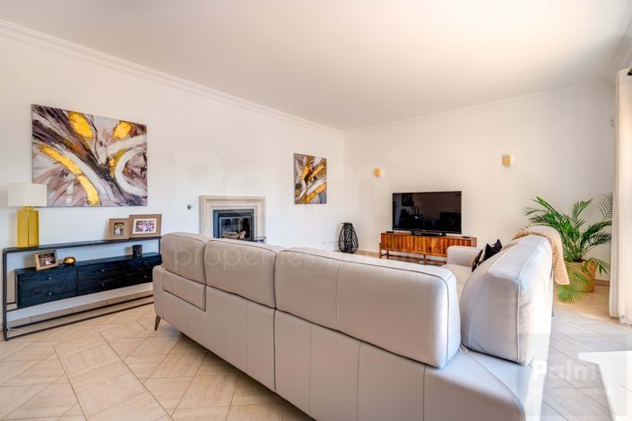 Image No.28-5 Bed Villa for sale