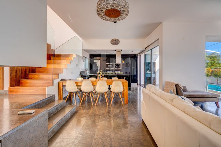 Image No.11-4 Bed Villa for sale