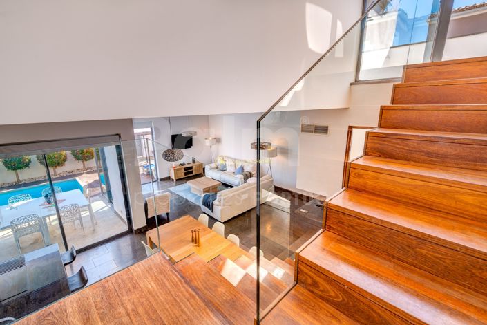 Image No.18-4 Bed Villa for sale