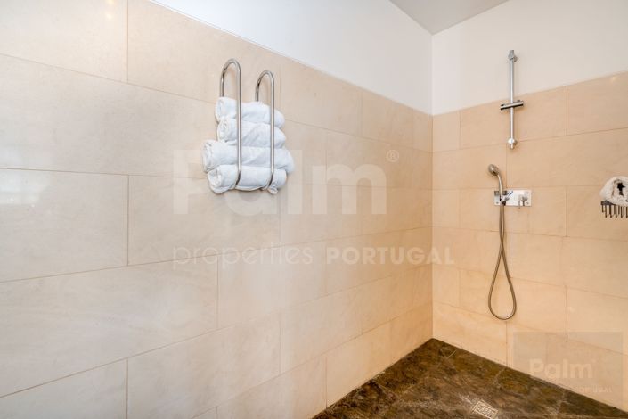 Image No.24-4 Bed Villa for sale