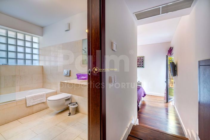 Image No.28-4 Bed Villa for sale