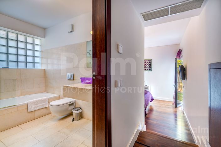 Image No.28-4 Bed Villa for sale