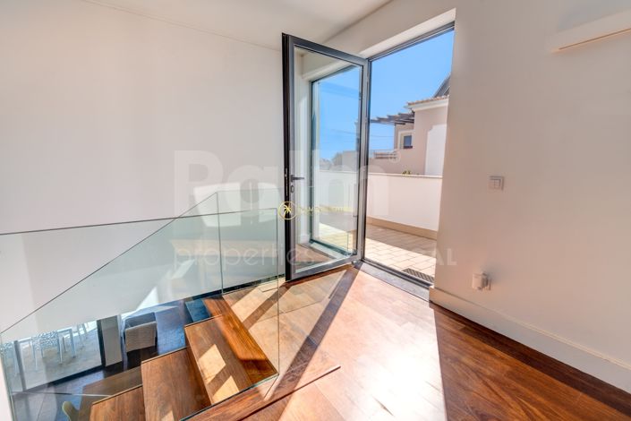 Image No.47-4 Bed Villa for sale