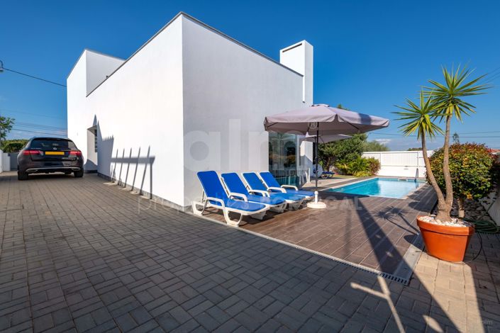 Image No.50-4 Bed Villa for sale