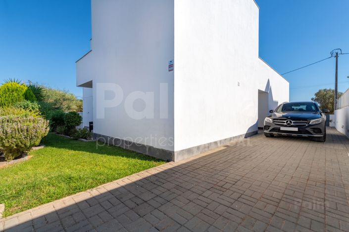 Image No.52-4 Bed Villa for sale