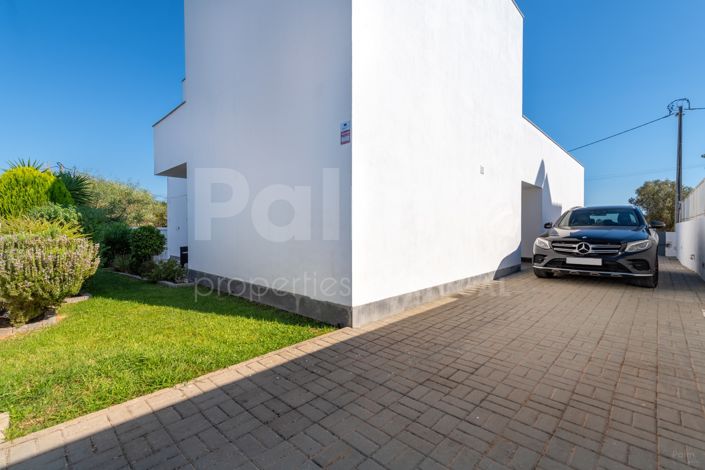 Image No.52-4 Bed Villa for sale